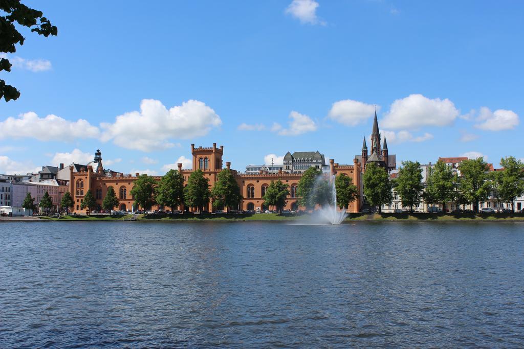 Gasthof Zur Guten Quelle Schwerin  Exterior foto